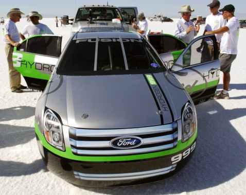 The Ford Fusion Hydrogen 999 LSR car
